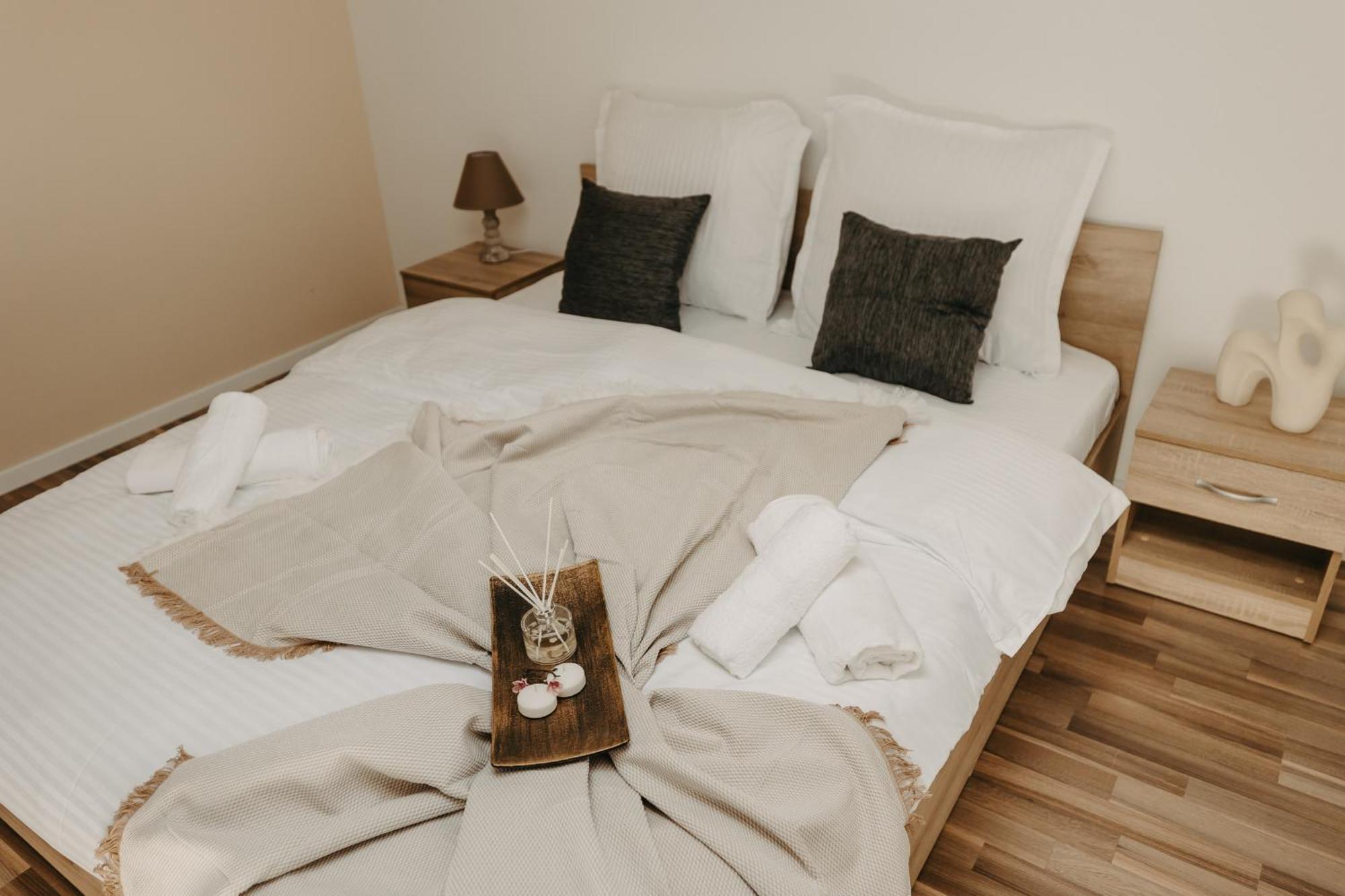 Holiday Apartments Central ทิมิชัวรา ภายนอก รูปภาพ